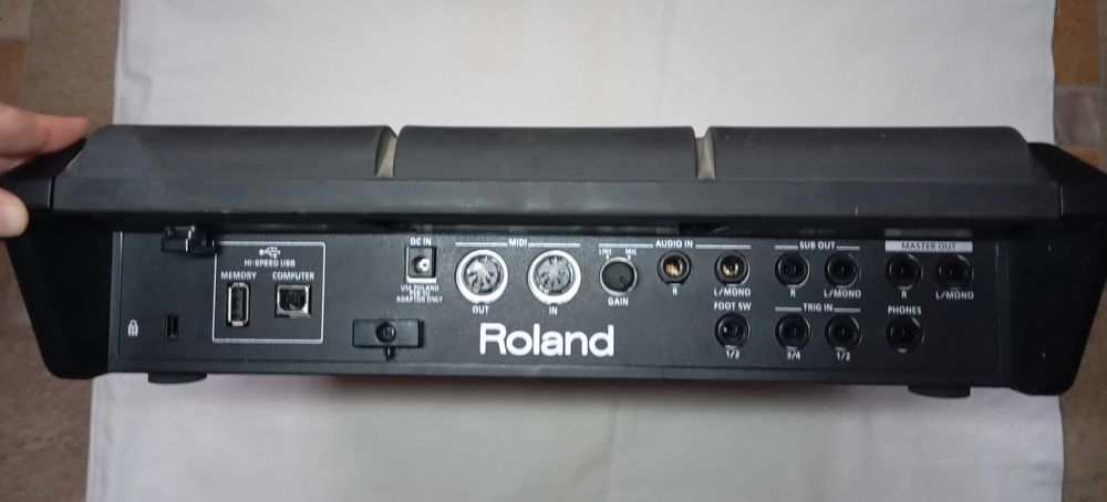 Електронні перкусійні семплери SPD-SX та тригери Roland