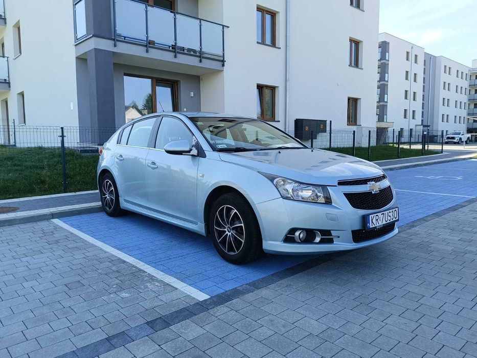 Chevrolet Cruze 1.6 16V 124 KM + LPG | Hatchback | 2011 | 2 komplety kół