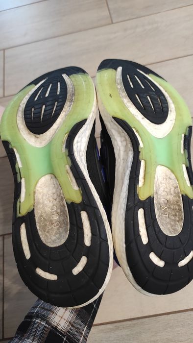 Продаж! Оригінальні кросівки Adidas pозмір 42(us9)