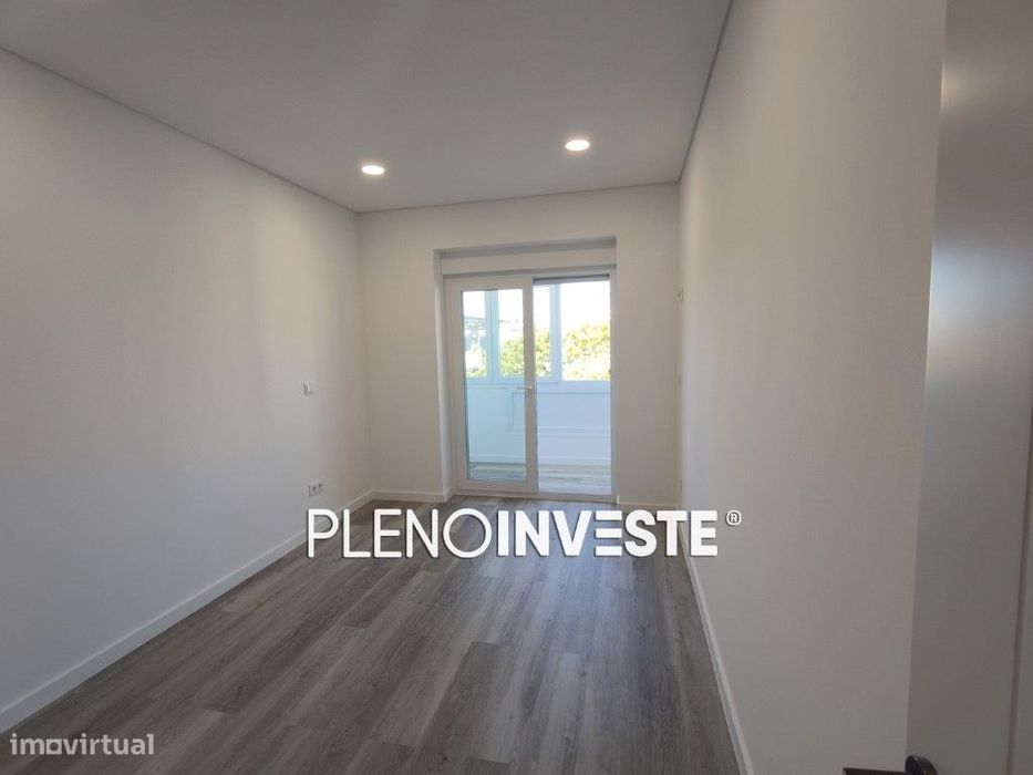 T2 totalmente remodelado em Corroios