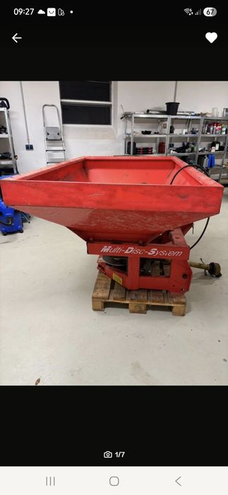 Rozsiewacz  nawozu Rauch  mds 901