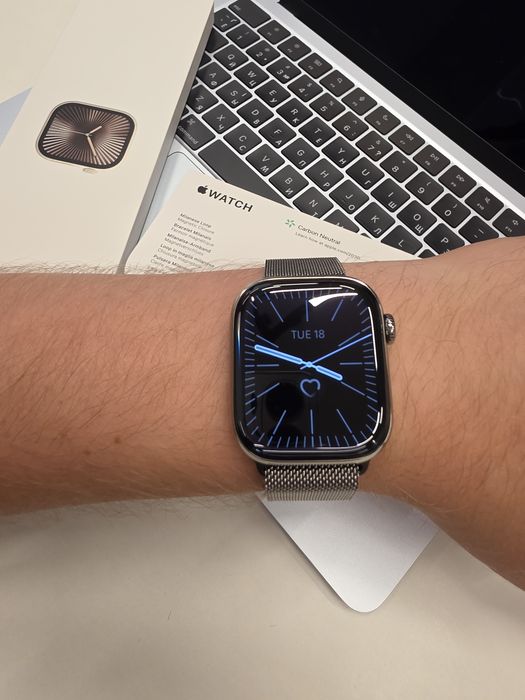 Apple Watch 10 42mm titanium