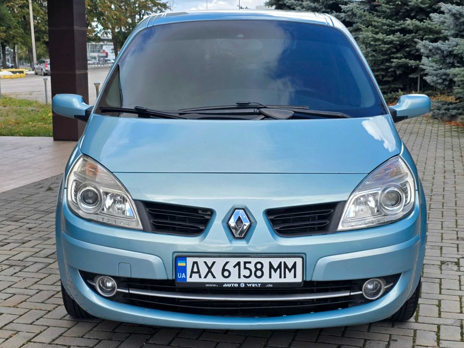 Renault Scenic 2006г.в. 1.6 бензин, механика