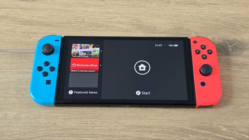 Konsola Nintendo Switch OLED + nowy pad Battletron