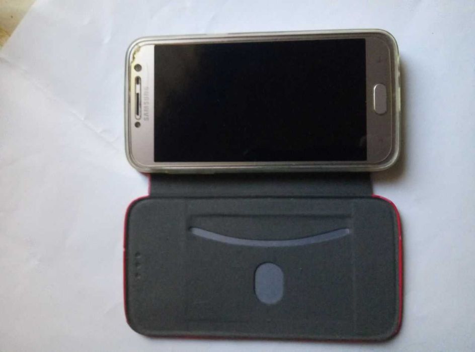 смартфон Samsung J2 в хорошем состоянии.