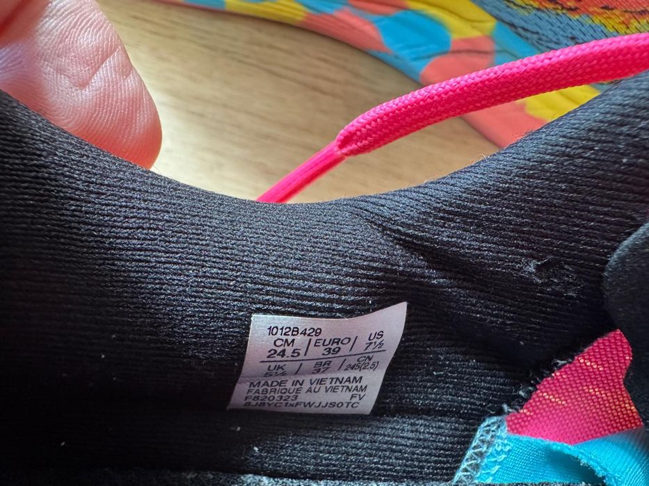 Buty do biegania Asics Noosa Tri 15 stan bardzo dobry