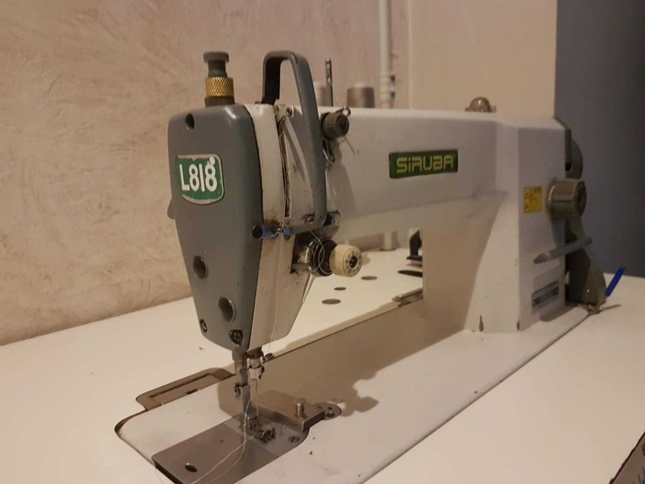 Maszyna do szycia SIRUBA L 818