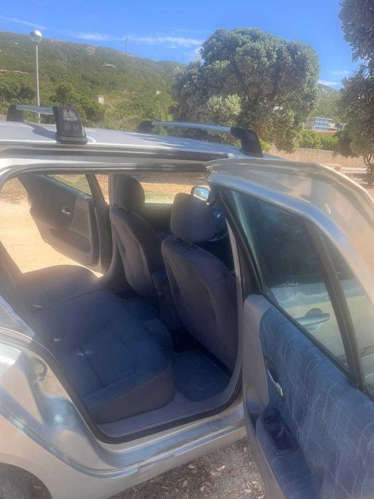Renault Laguna Break 2001 - Para reparar - 600 €