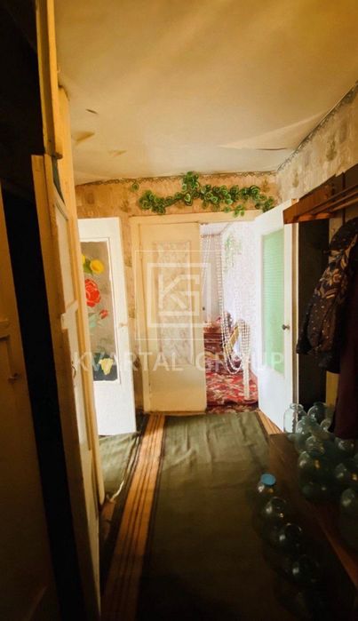 ТЕРМІНОВО! Трикімнатна квартира з індивідуальним газовим опалення!