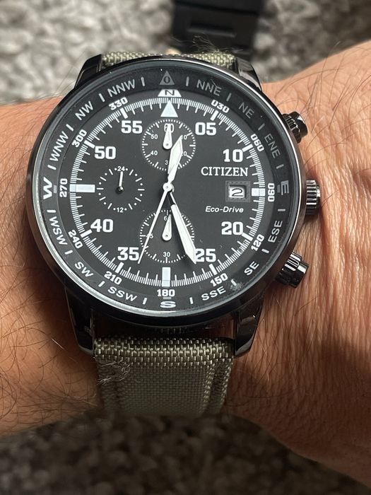 Relogio com duas braceletes