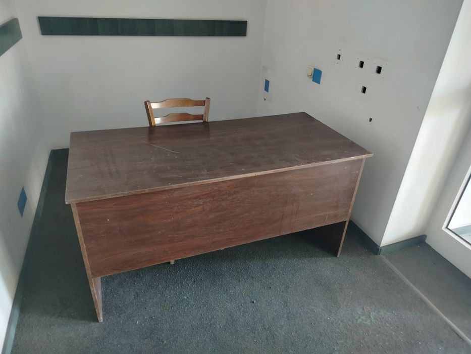 Стіл письмовий б/в