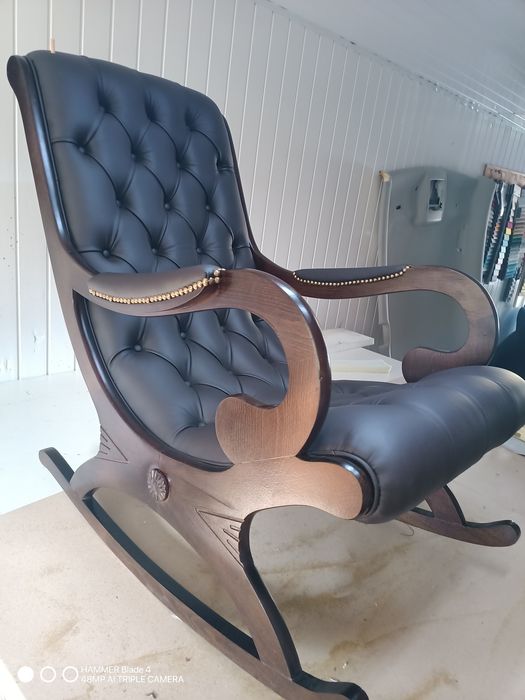 Fotel bujany Chesterfield