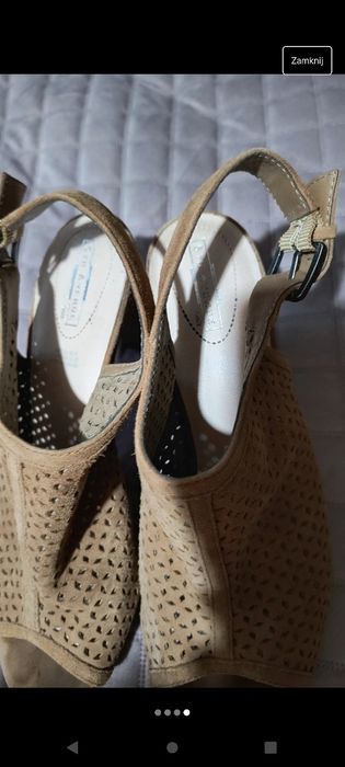 Sandałki na słupku. Wysokość obcasa 8cm
