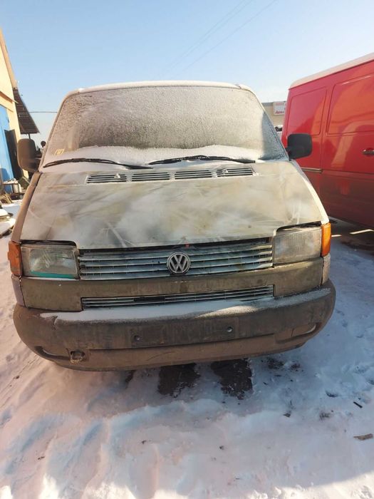 продається т4 на ходу 2.4 дизель питань по авто немає