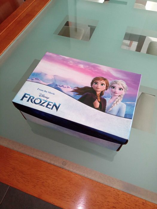 Sandálias Frozen da Disney® Nº 27 (novas)