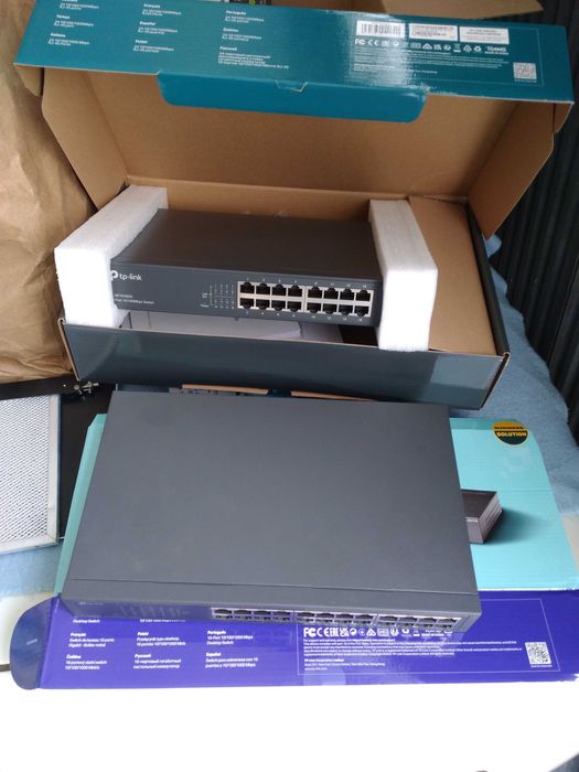 Switch TP-LINK TL-SF1024D (24 Portas Fast Ethernet - 100 Mbps)64575415174914121