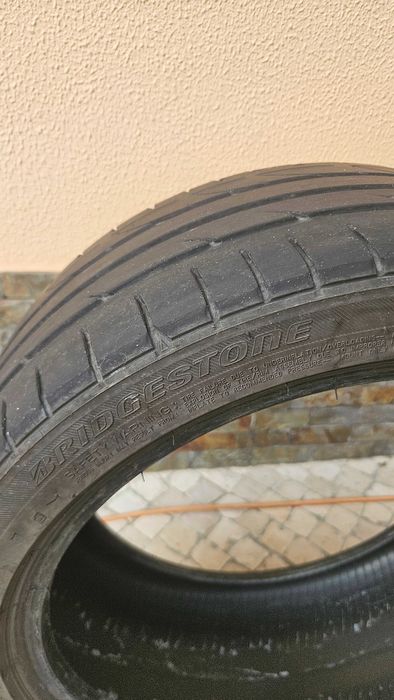 Pneu Bridgestone 215/40r17 87Y (p/muitos quilómetros)