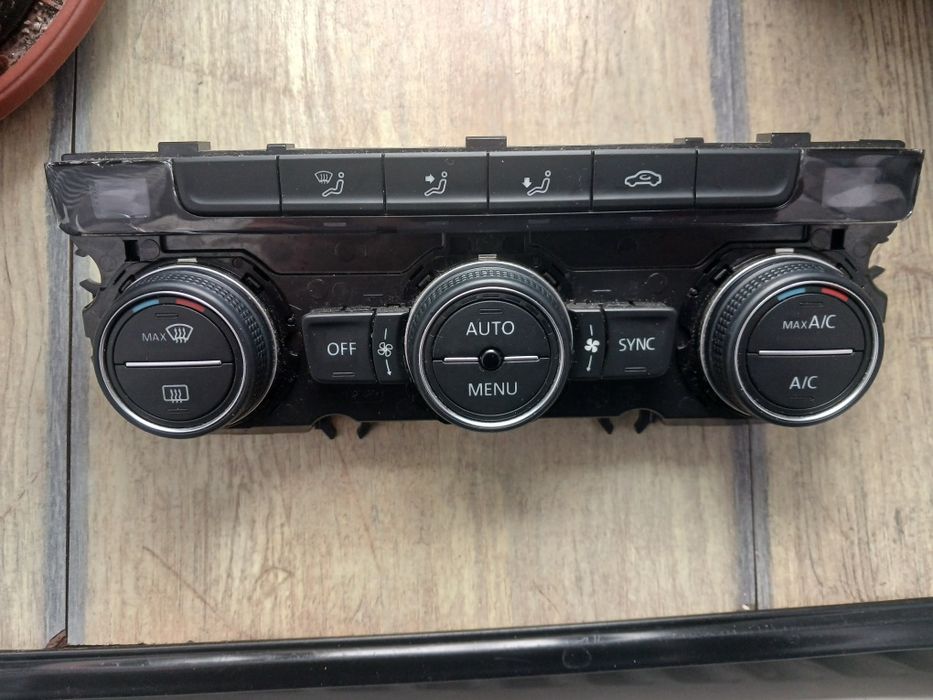 Блок клімат контролю Golf7 passat b8.