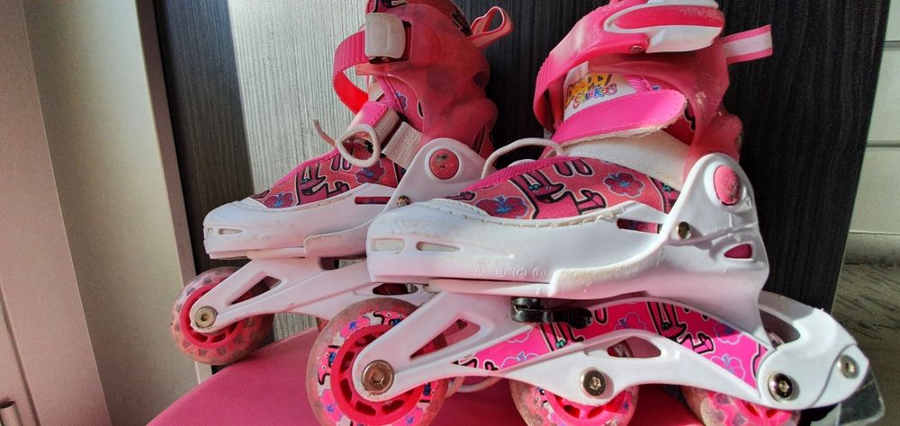 Deeply Roller Skates, Sizes 26 to 29.