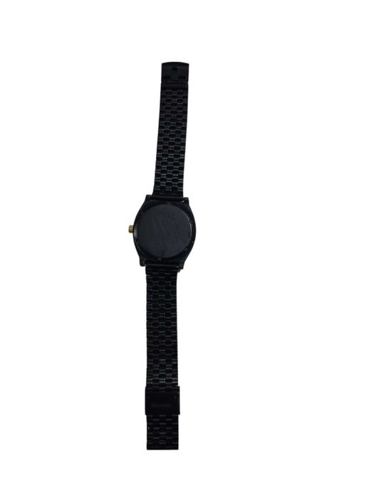 Elegancki i ponadczasowy zegarek Nixon Time Teller