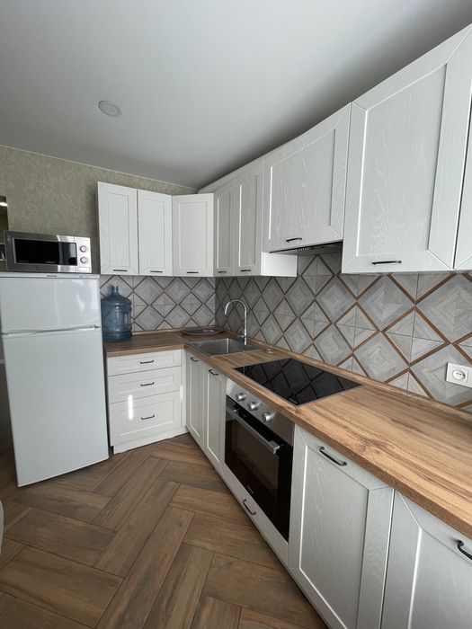 Квартира 6/9 Таврический район Каштана