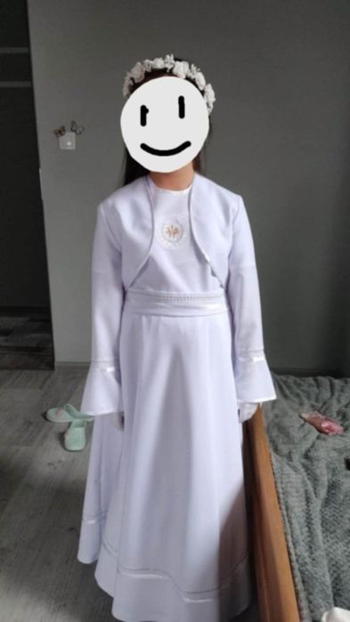 Sprzedam zestaw komunijny tak jak we zdjeciach