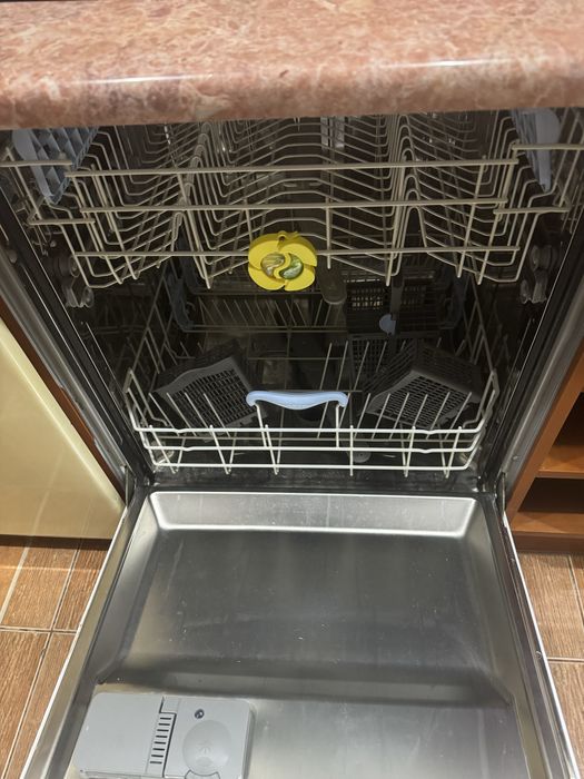 Продам посудомоечную машину Beko