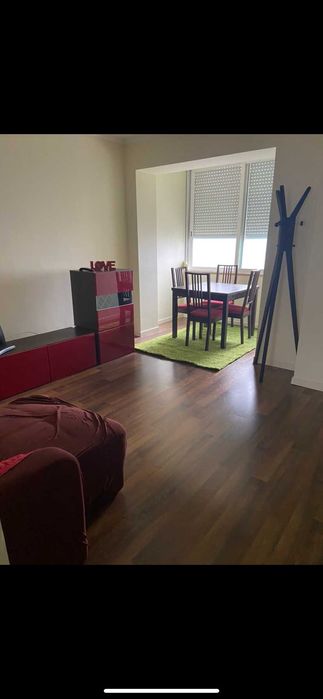 T2 em Queluz 4 caminhos- Mobilado e Equipado. LER TUDO