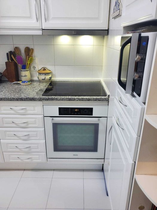 Quarto Solteiro na Amadora , junto ao Metro Amadora Este