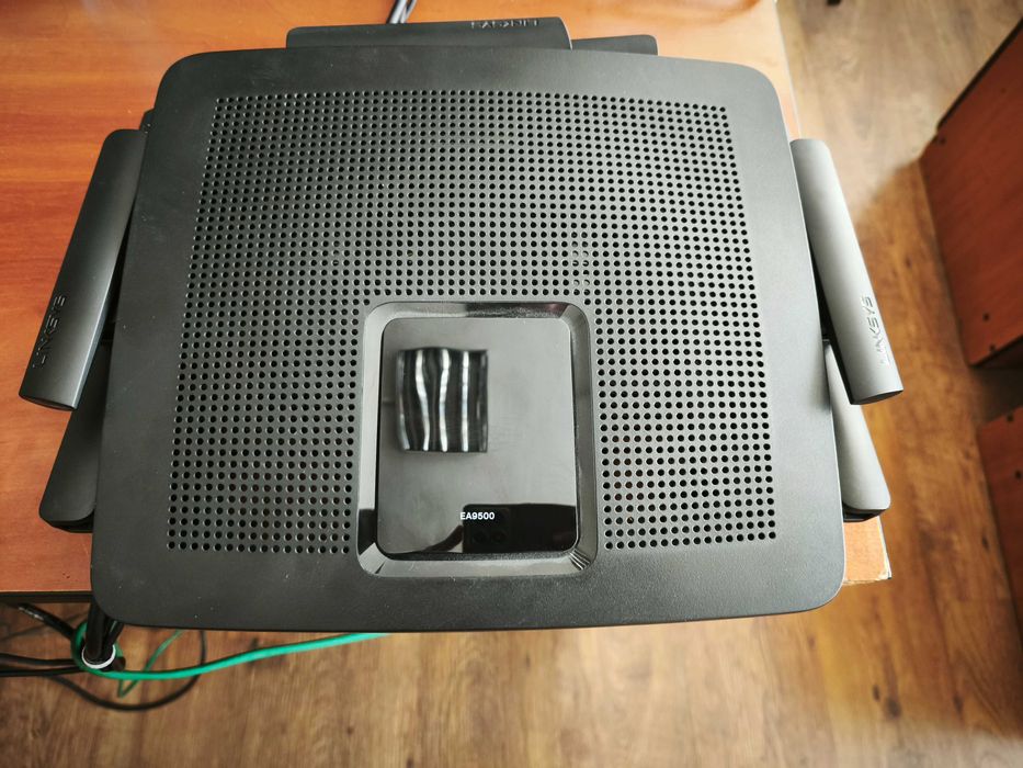 Wi-Fi роутер Linksys EA9500
