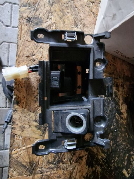 Bmw e60 e61 Mechanizm gniazdo  zapalniczki popielniczki