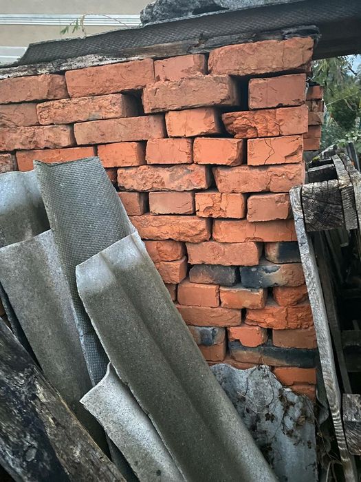 Цегла будівельна