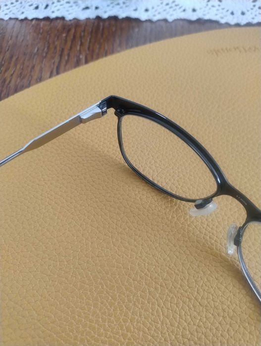 Oprawki do okularów korekcyjnych – Boss Orange – lekkie, wygodne