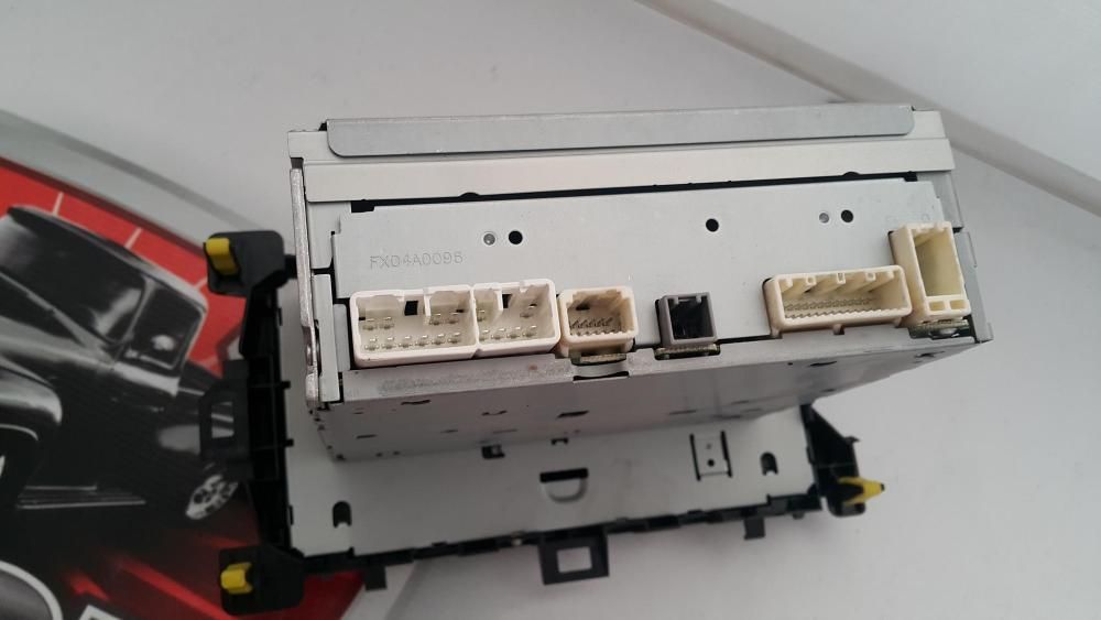 Fabrycznie nowe oryginalne radio Toyota Yaris