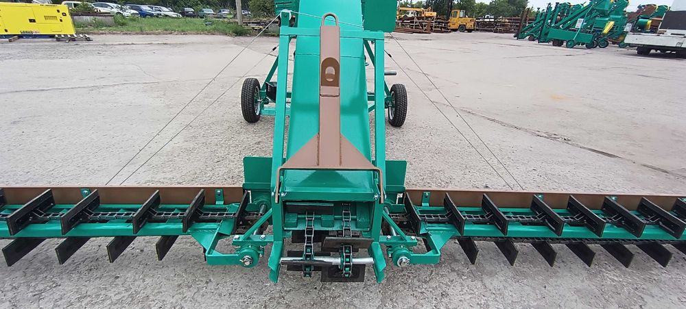 САМОПЕРЕСУВНИЙ Зерномет, ЗМ120У, Зернометатель,Зернонавантажувач