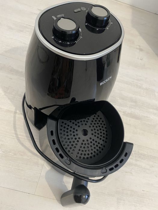 Air fryer / fritadeira de ar quente