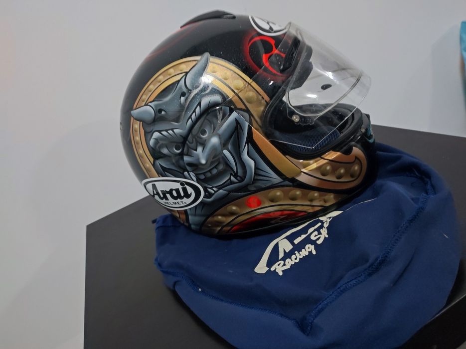 capacete arai
CHASER GUARDIAN