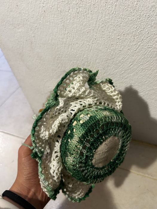 Boneca com vestido feito em croche