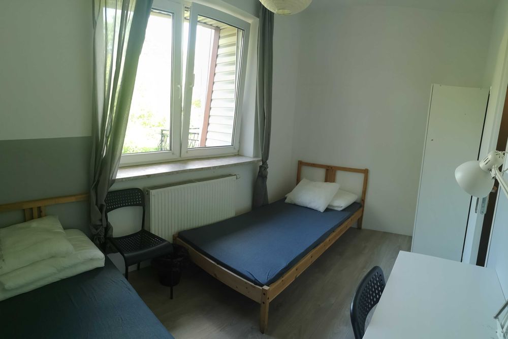 Хостел, район ВЛОХИ. 2-3-4 местные. Pokoje, kwatery, hostel - WLOCHY.