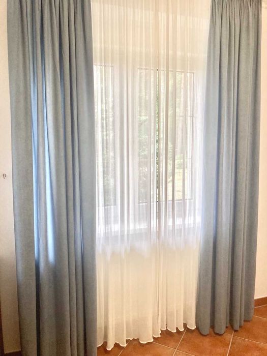 Zasłony błękitne welurowe taśma jasno niebieskie pluszowe 2 sztuki 145x240