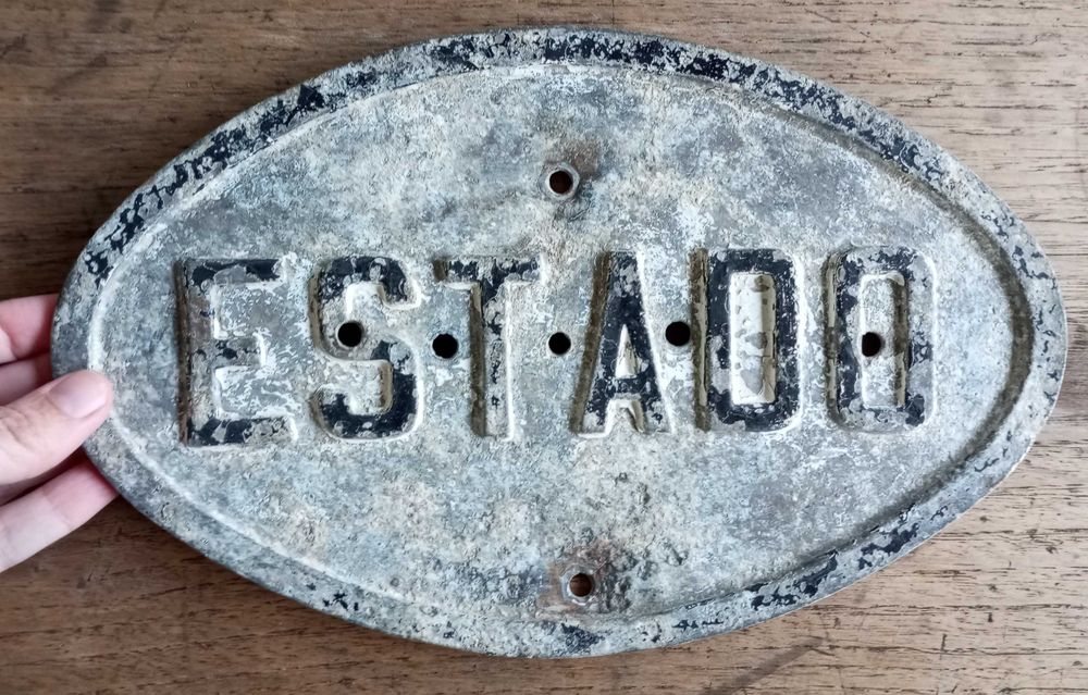 Antiga placa chapa "Estado"