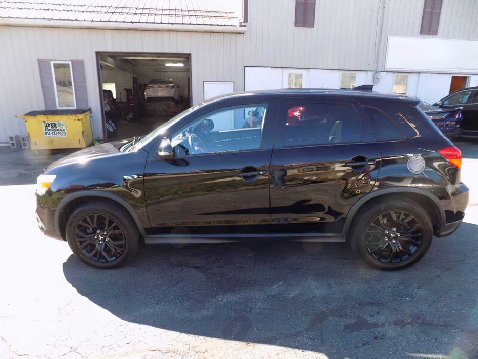 Mitsubishi Outlander      2018