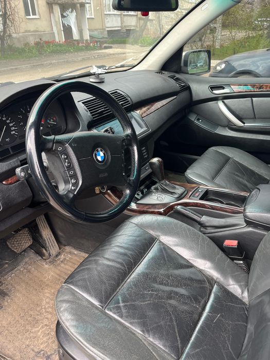 BMW X5 4,4b 2002 року