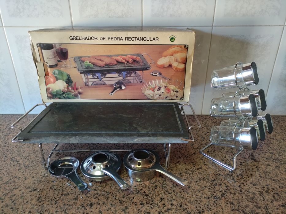 Grelhador de pedra oferta frascos condimentos