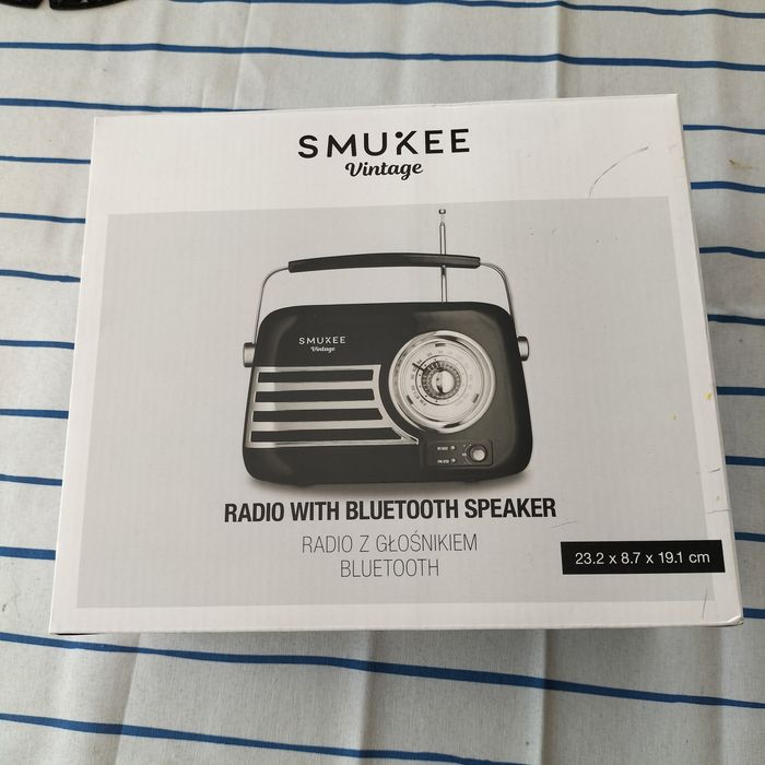 Czarne radio retro Smukee