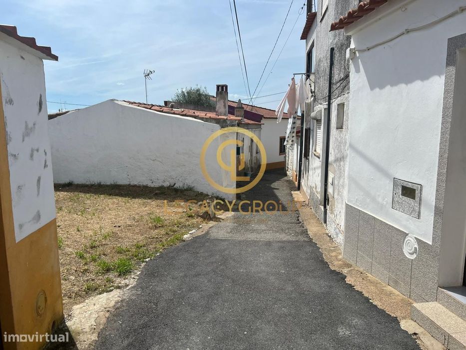 Apresentamos terreno Urbano em aldeia dos Fernandes.