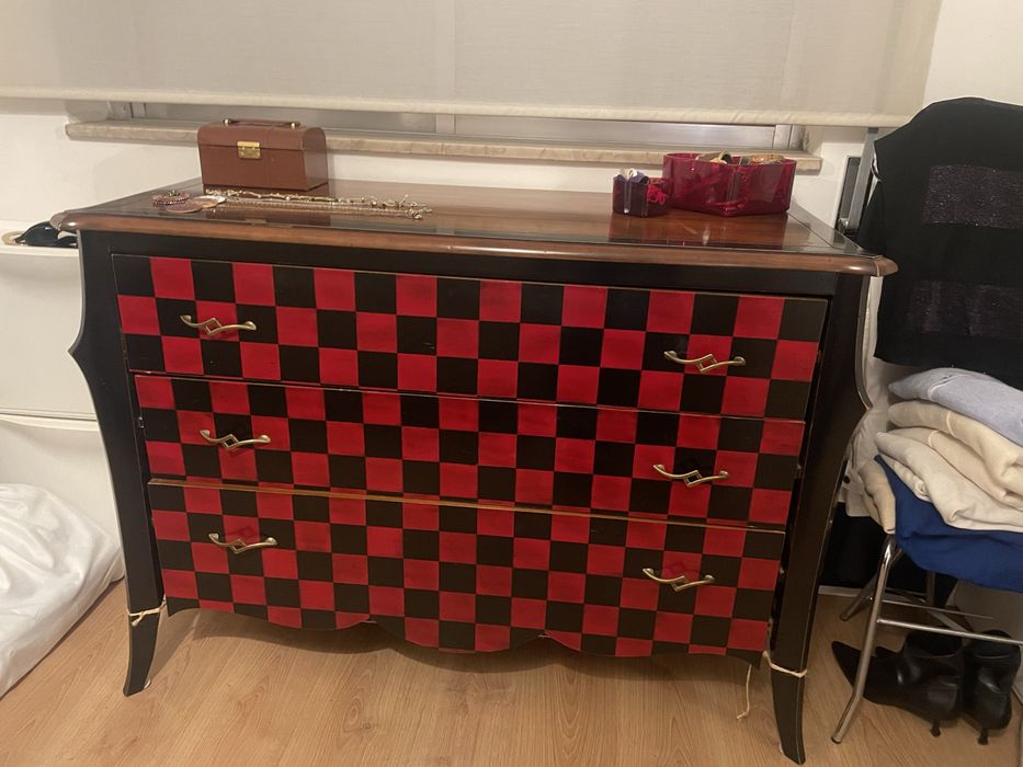 Cómoda antiga lindissima