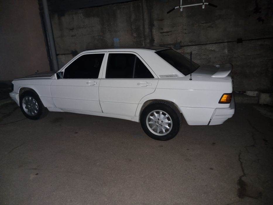 Продам мерседес 190.