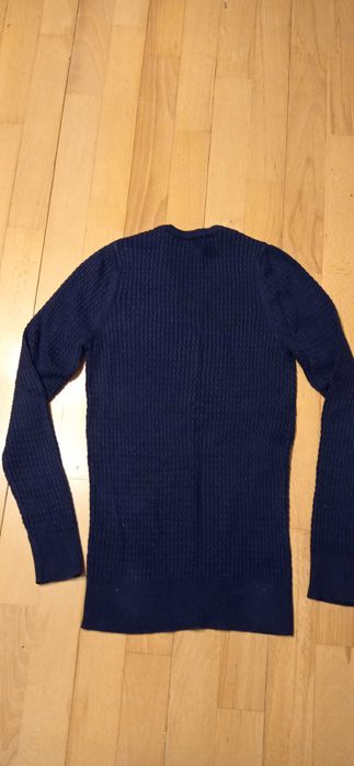 Sweter granatowy chłopięcy r 152