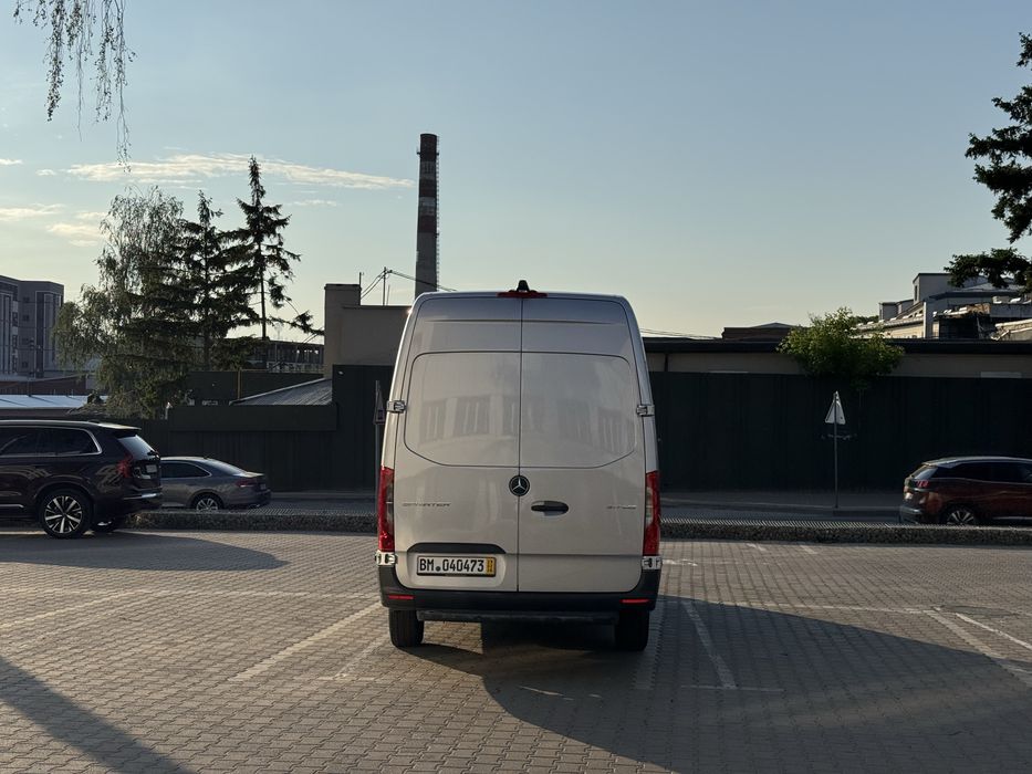 Mercedes Benz Sprinter 907